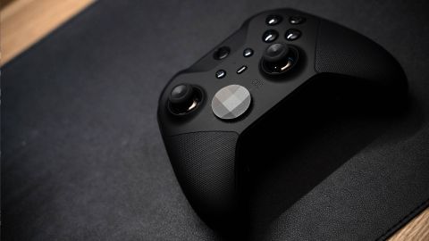 DualSense Edge vs Xbox Elite Controller Series 2: which is the best ...