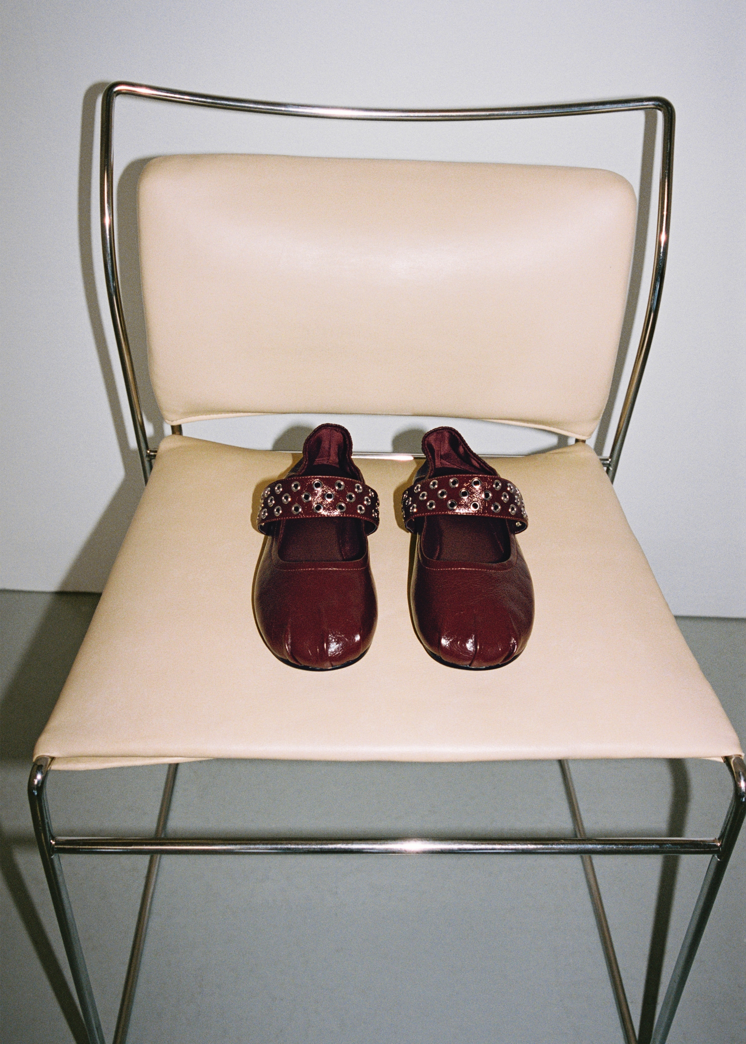 Leather Ballet Flats With Eyelets - Women | Mango United Kingdom