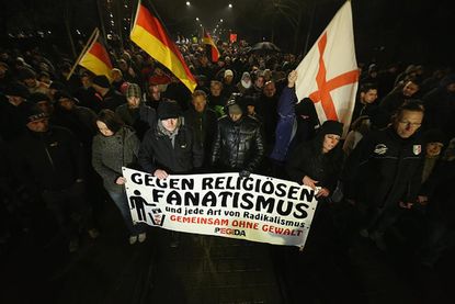 Germans gather for large pro- and anti-immigration rallies
