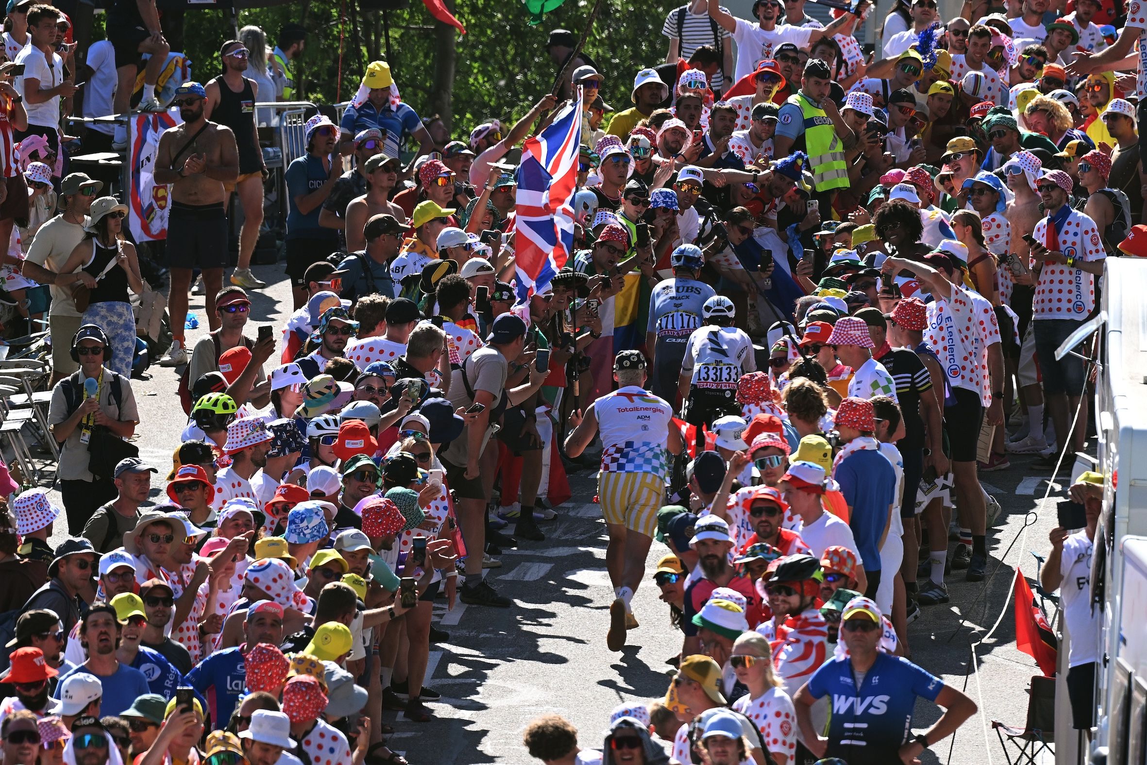 The madding crowd: What pro riders really think about fans at the side of the road