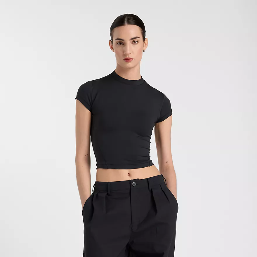 New Balance, NB Define Fitted T-Shirt in Black