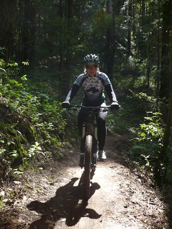 Cyclingnews' Sue George does the first ride on a new carbon Santa Cruz Nomad