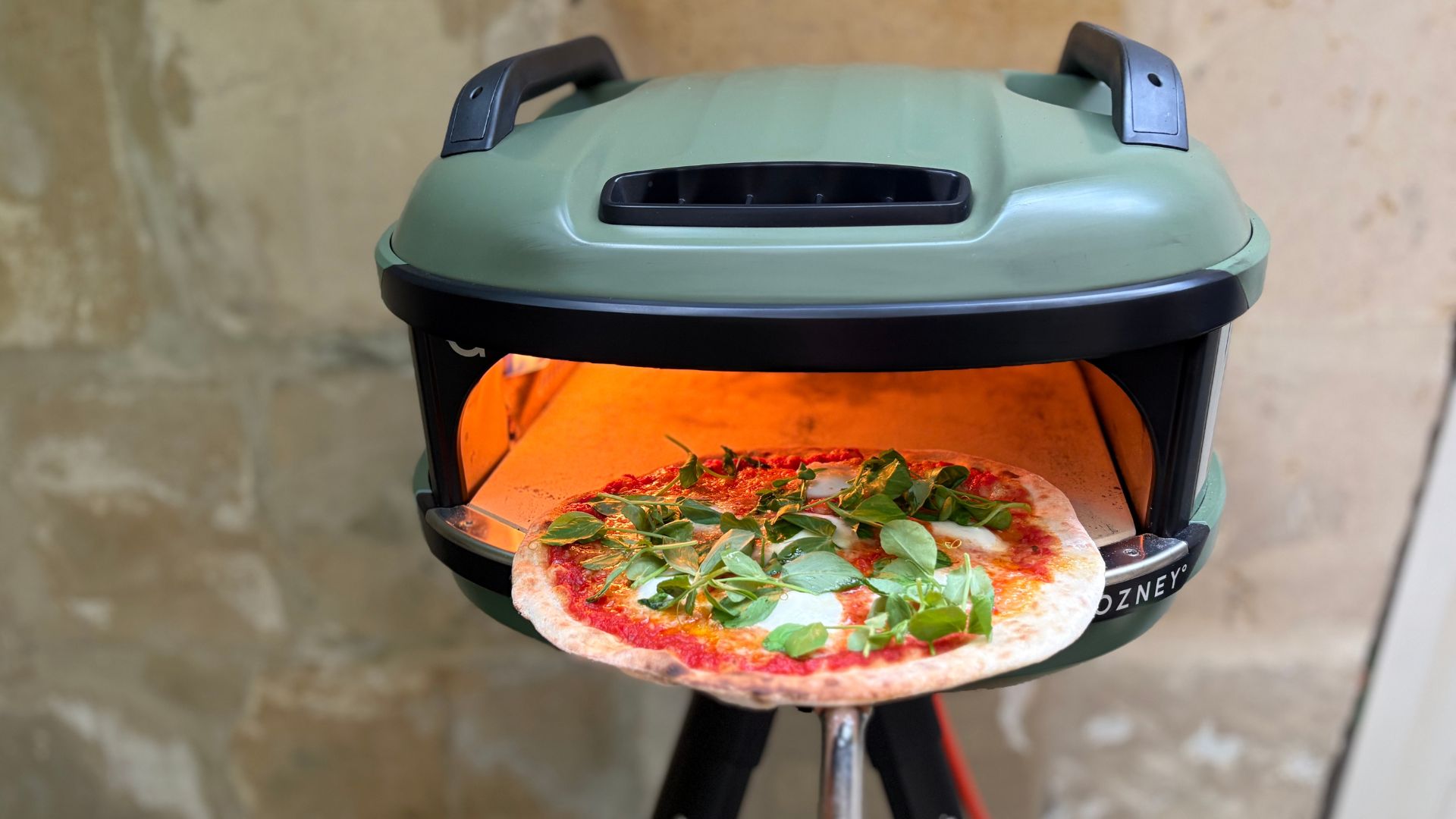 Testing the Gozney Tread Pizza Oven