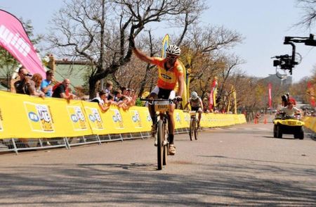 Kevin Evans celebrates his race victory.
