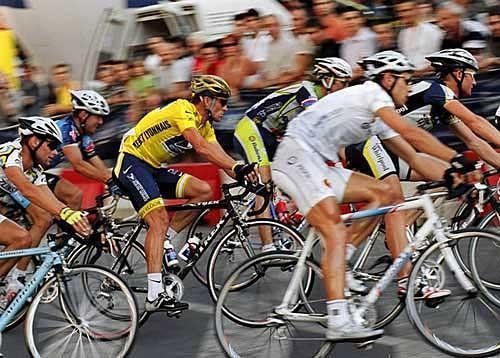 Lance in the peloton.