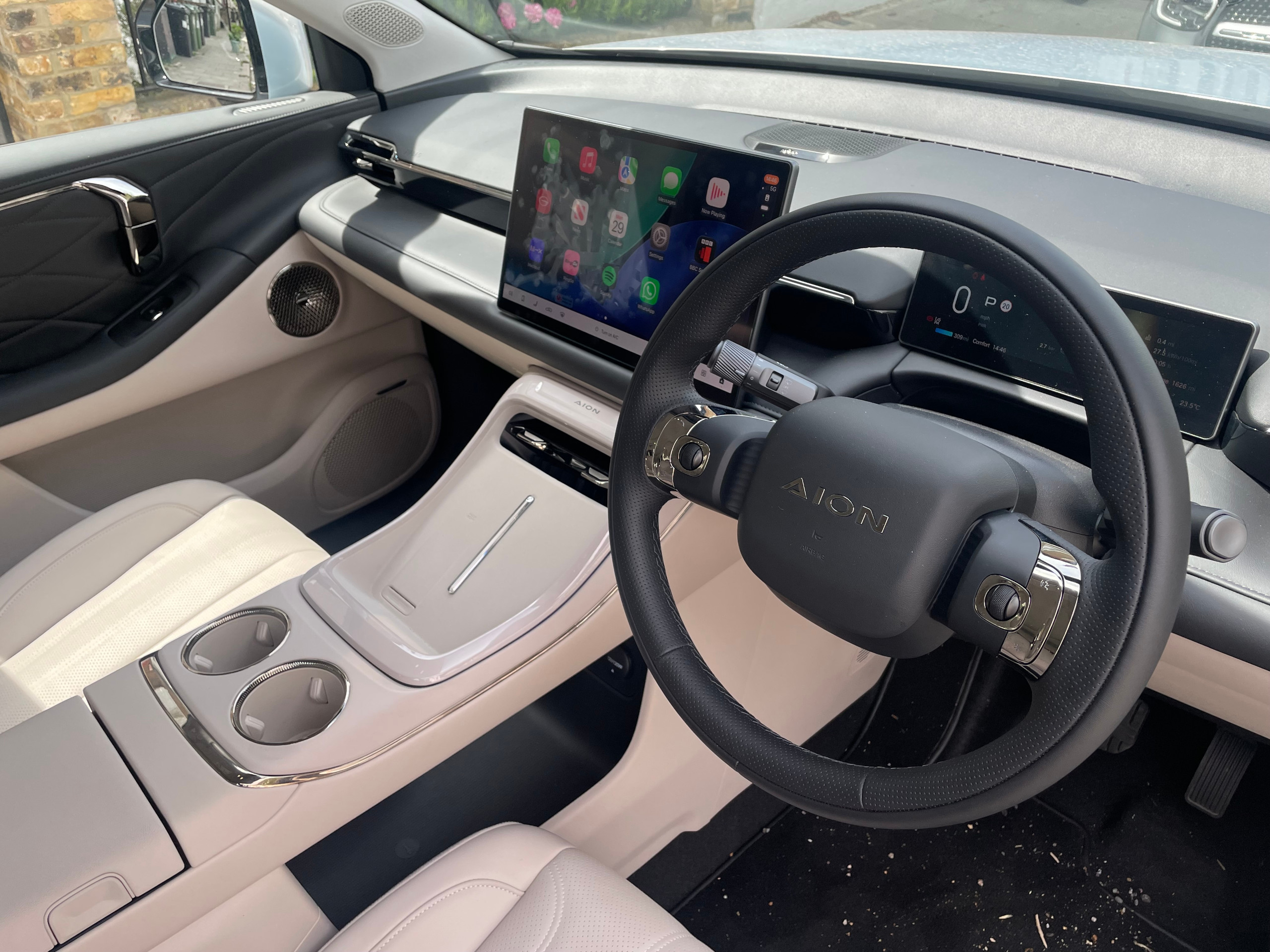 Aion V interior