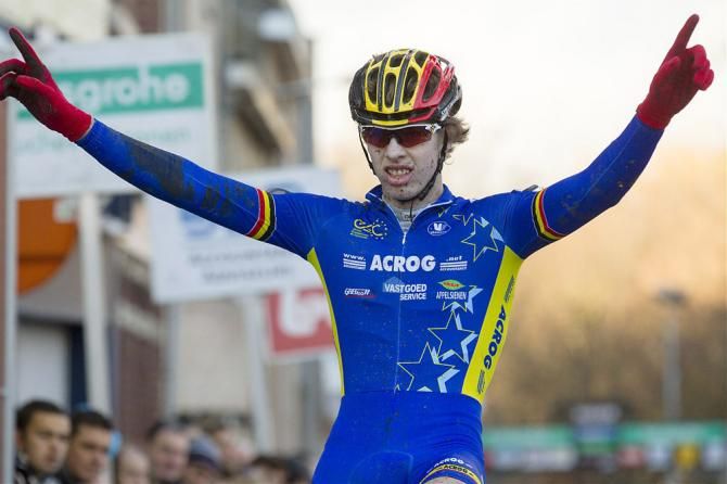 European champion Yannick Peeters soloed to victory in the junior race at Superprestige Diegem