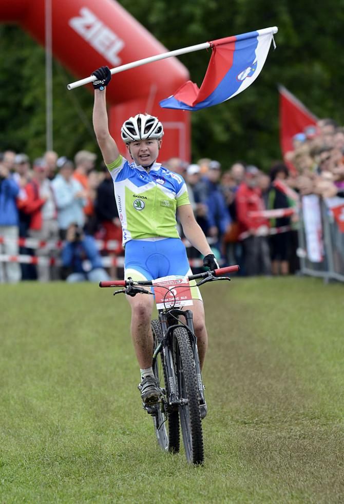Tanja Zakelj (Slovenia) wins the European cross country title