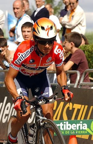 Mauricio Ardila (Davitamon-Lotto) moved up to ninth