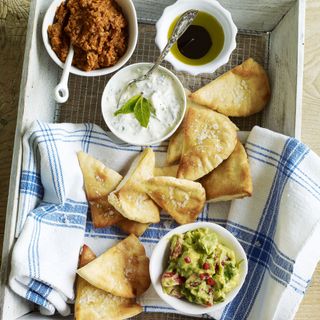 Crispy Pitta Chips with Dips