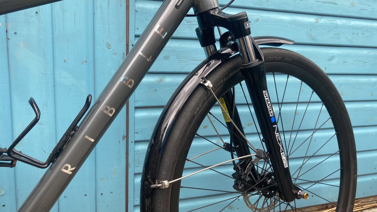 The Suntour NEX E25 fork on a Ribble Hybrid AL Trail