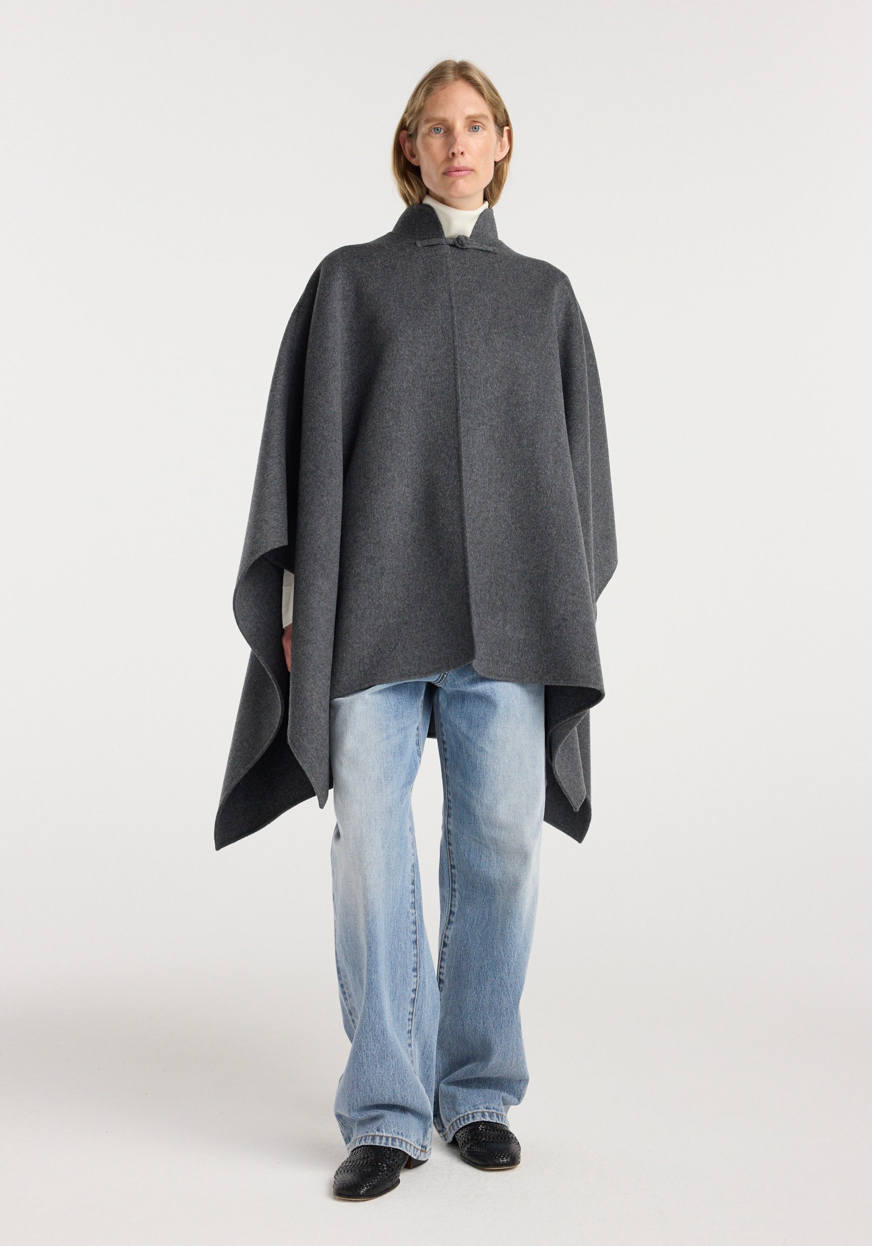 Double-Faced Pankou Closure Poncho | Dark Grey Melange