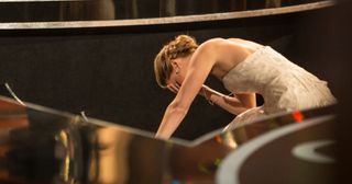 Falls at the BRITs - Jennifer Lawrence falls at the 2013 Oscars