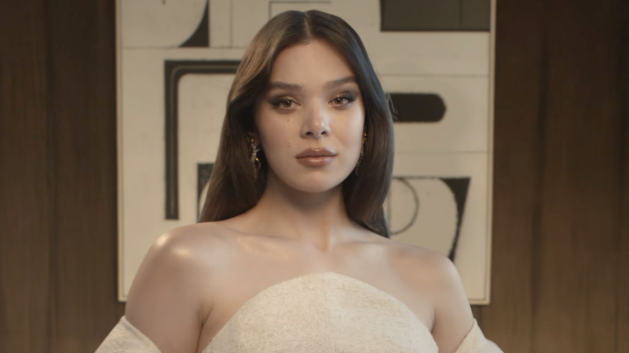 Im In My Feels Over Hailee Steinfeld Take On How Being A New Mom Impacted Her Disney Movie