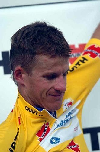 Michael Rogers (Quick.Step) puts on yellow again