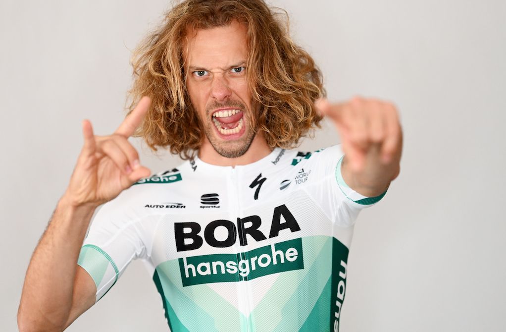 Daniel Oss shows off the new colours