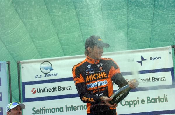 Przemyslaw Niemiec (Miche) celebrates his stage win