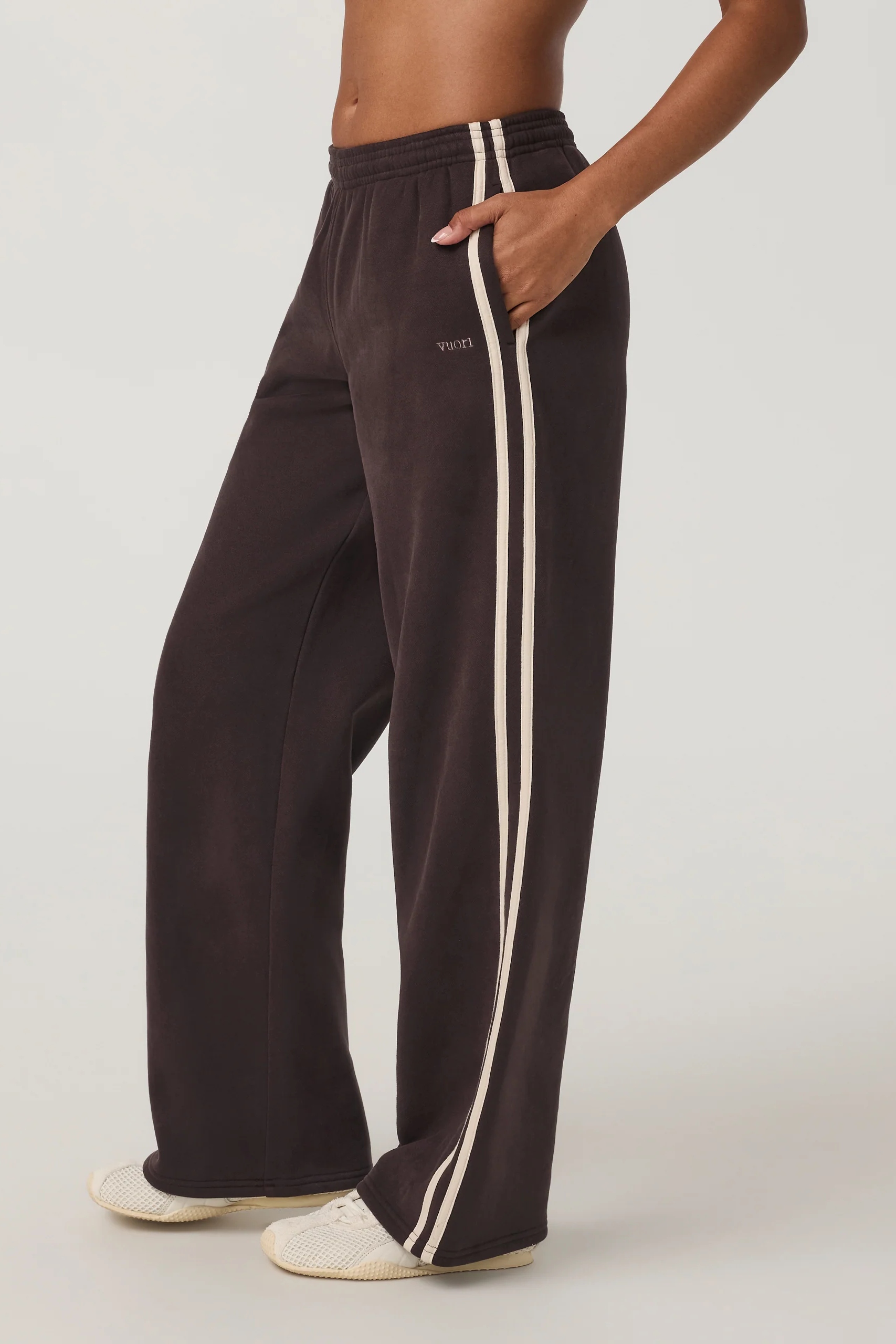 Vuori, Restore Straight Leg Track Sweatpant - French Roast - Xxs