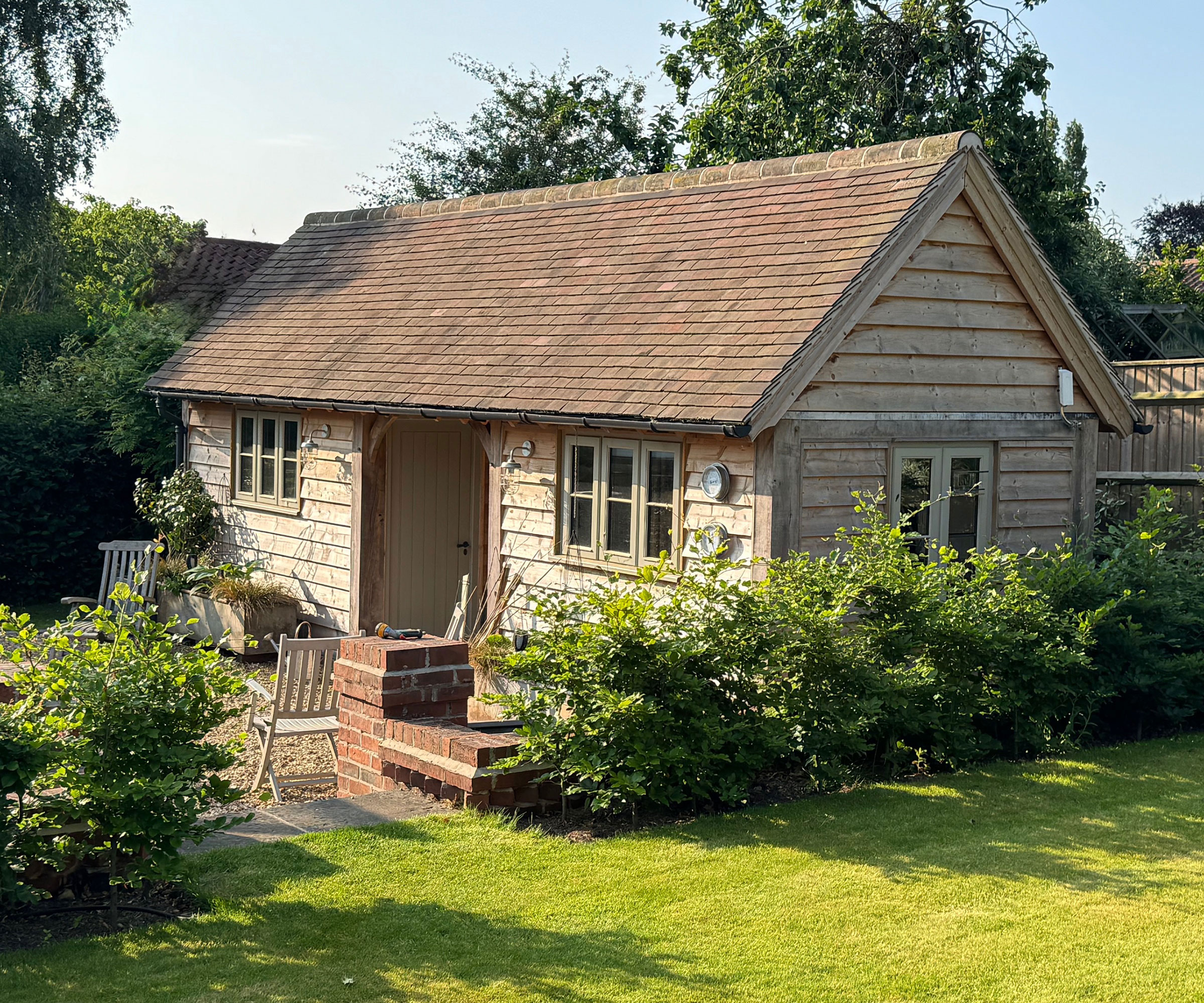 timber frame garden office from Border Oak