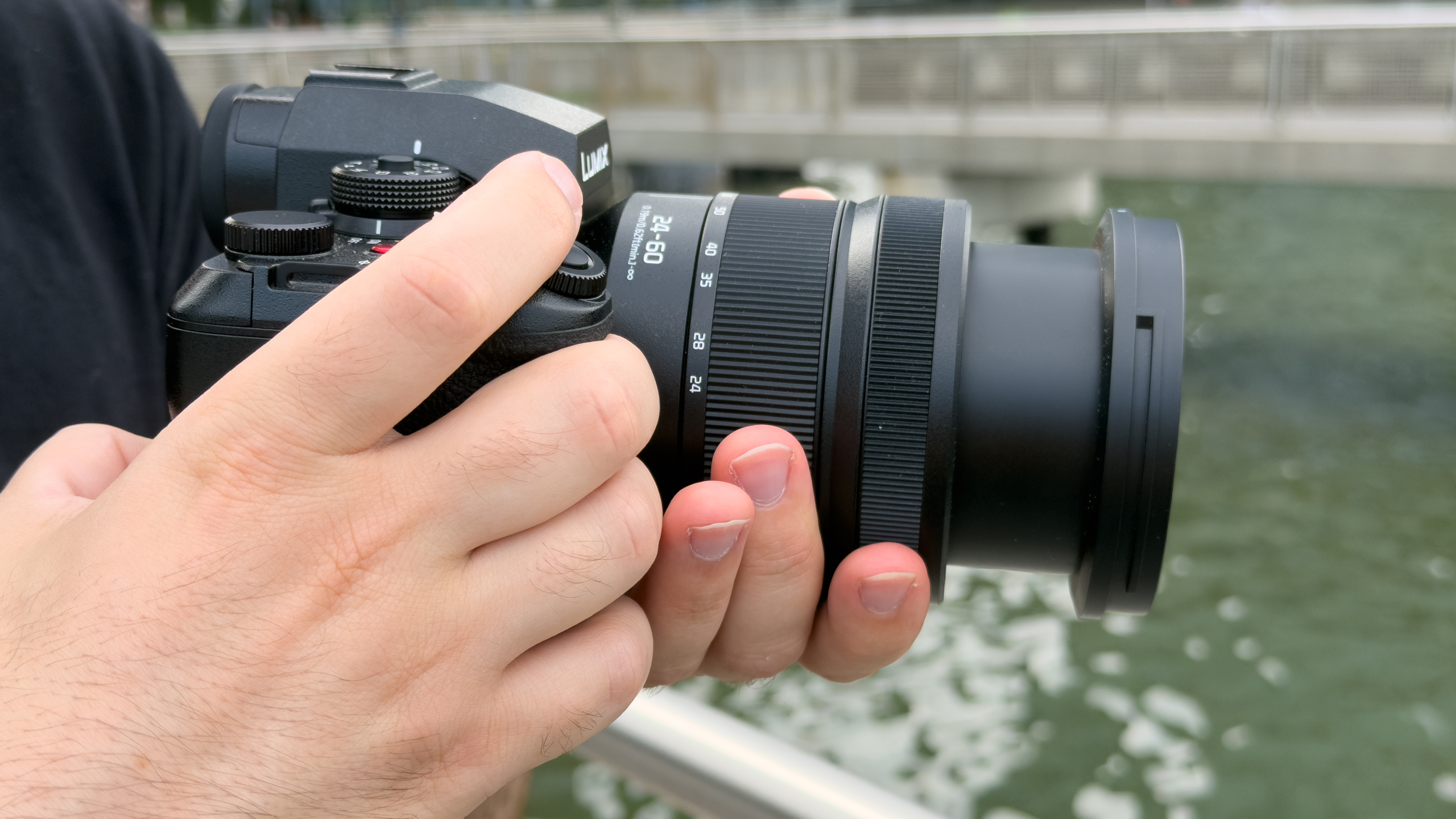 Panasonic Lumix S1R II - Lumix S 24-60 Lens