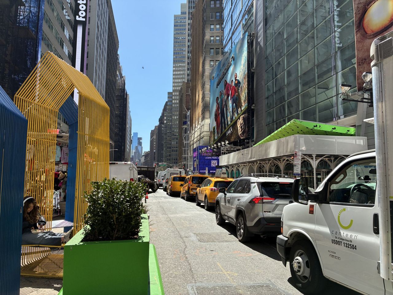 Apple iPhone 16e dynamic range sample.