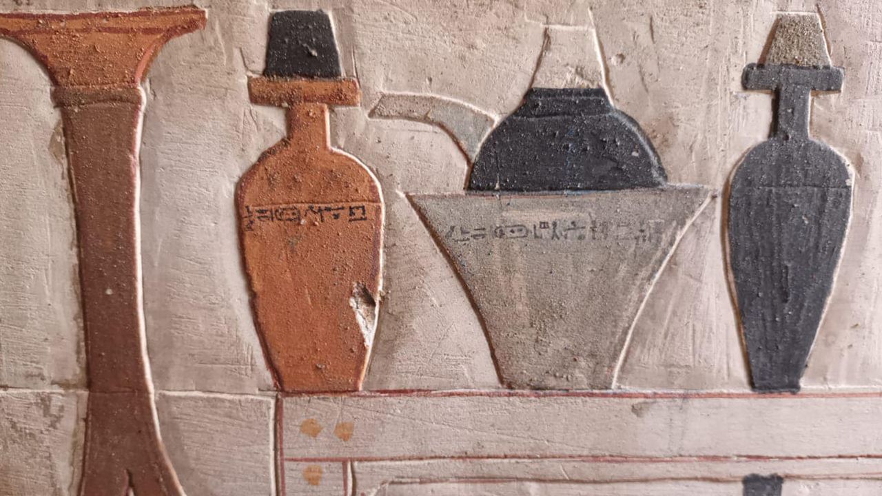A wall painting of clay vessels