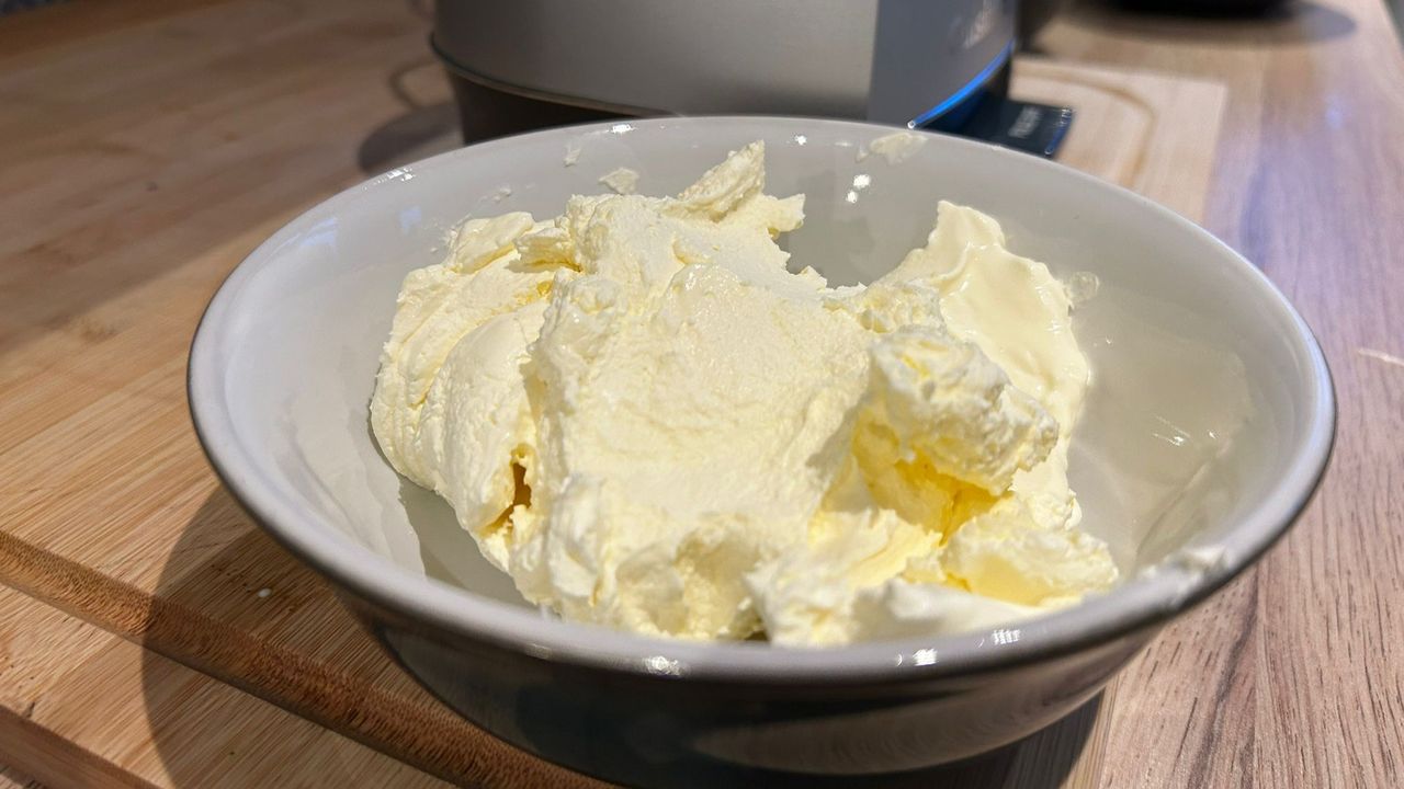 Bowl of cream whipped using Cuisinart Flexprep 1.1L food processor