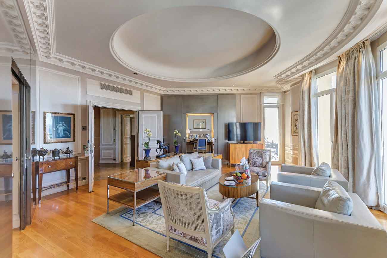 DEC300.uncorked.hotel_hermitage_monaco_palace_5_etoiles_princely_diamond_suite_sea_view_0017_credit_monte_carlo_socie_te_des_bains_de_mer.jpg