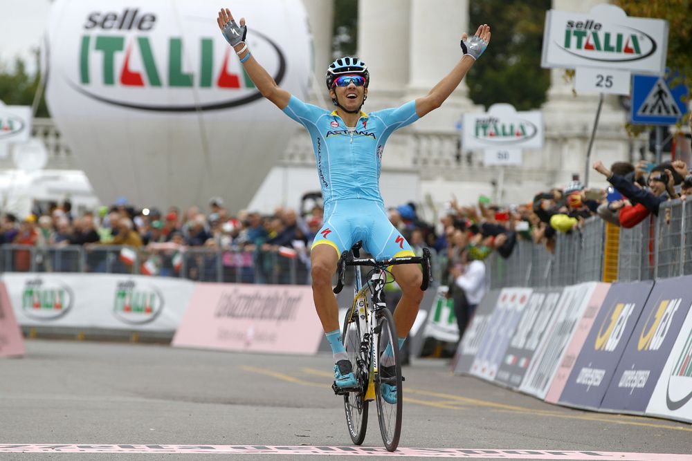 Rosa celebrates his win