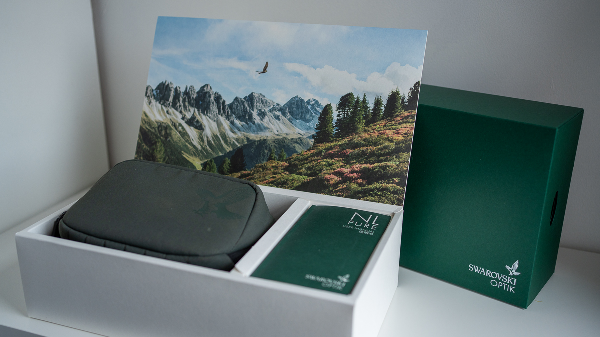 Swarovski binocular box details