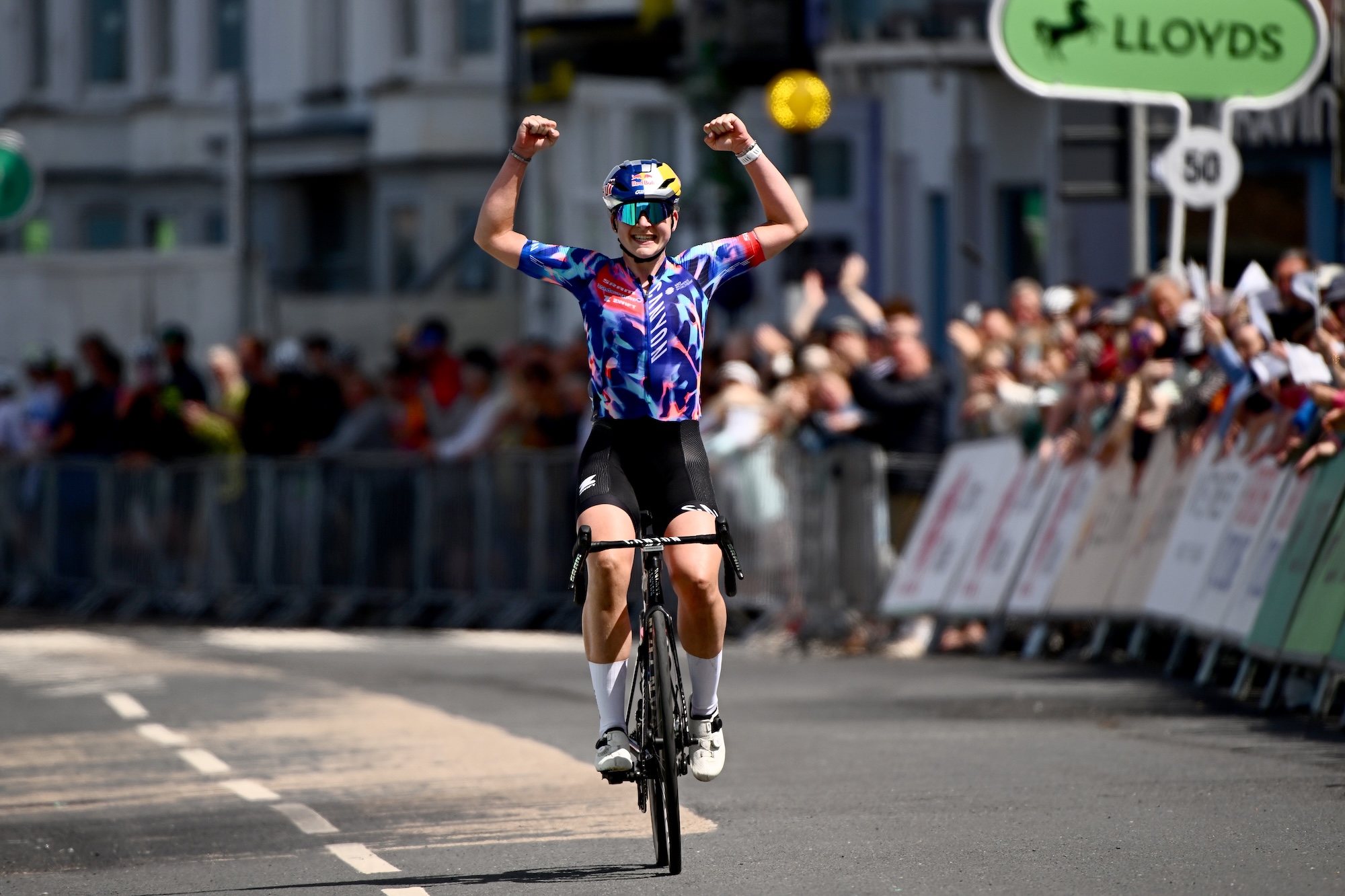 Picture by Olly Hassell/SWpix.com - 28/06/2026 - Cycling - British Cycling National Championships  -  2026 Lloyds National Road Race Championships - Women -  Aberystwyth, Ceredigion, Wales - Zoe Backstedt, CANYON // SRAM Zondacrypto, wins and becomes National Champion