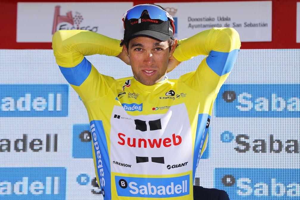 Michael Matthews in the Pa&iacute;s Vasco leader's jersey
