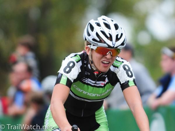 Young Kaitlin Antonneau (Cannondale-Cylclocrossworld.com) crosses the line ahead of Meredith Miller to take 4th place