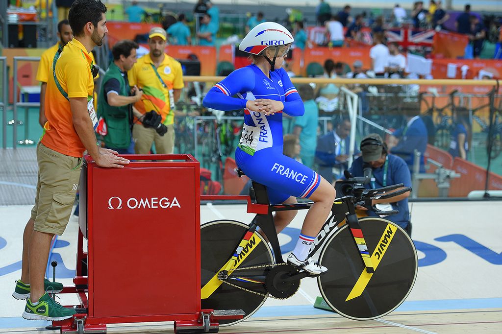 Laurie Berthon (France) gets ready for the individual pursuit