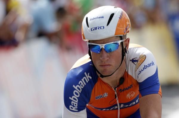 A battered Mark Renshaw (Rabobank) makes a beeline for Rouen