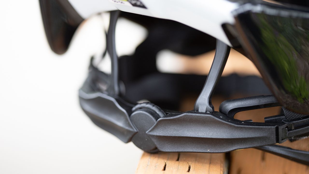 Kask Utopia aero helmet detail of adjuster