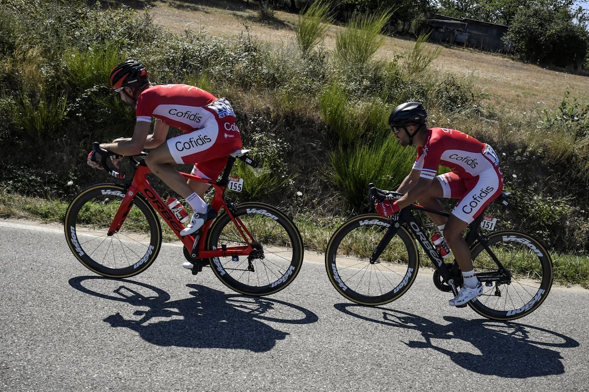 Nacer Bouhanni chased hard to make it back into the lead group after the early climbs