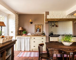 Cozy, colorful country kitchen