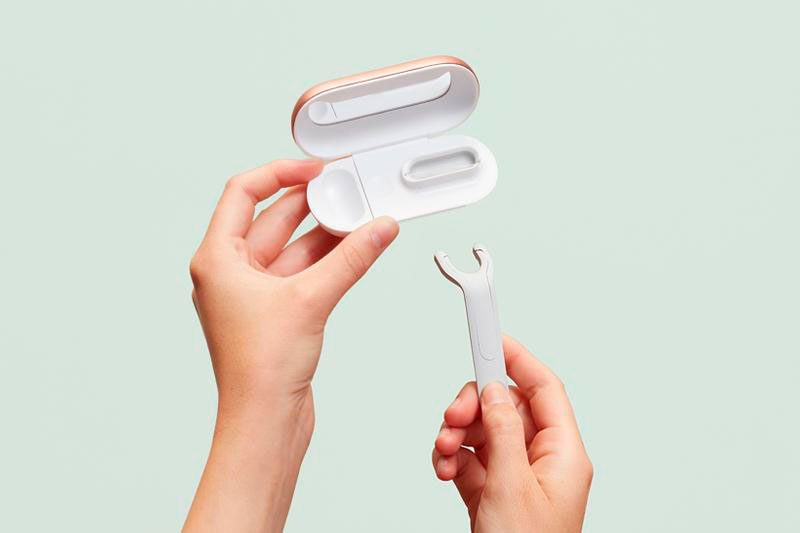 Quip refillable floss string and refillable floss pick