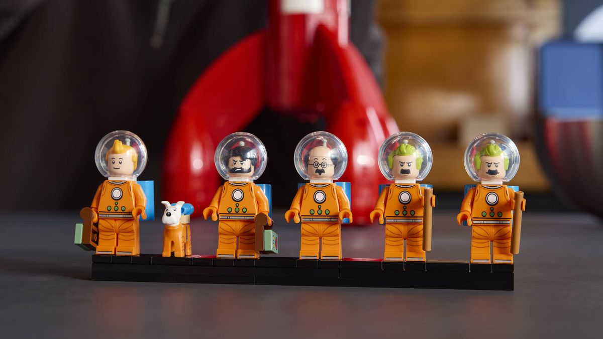 Tintin Moon Rocket minifigures on a stand in a home environment