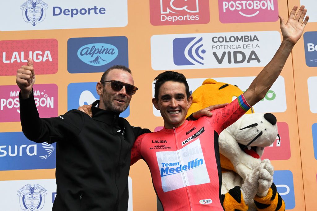 Oscar Sevilla (r) in a race earlier this season, alongside former Kelme teammate Alejandro Valverde