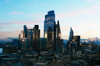 UK dividends reach &pound;28 billion in Q3 as banks and miners lead profit distribution