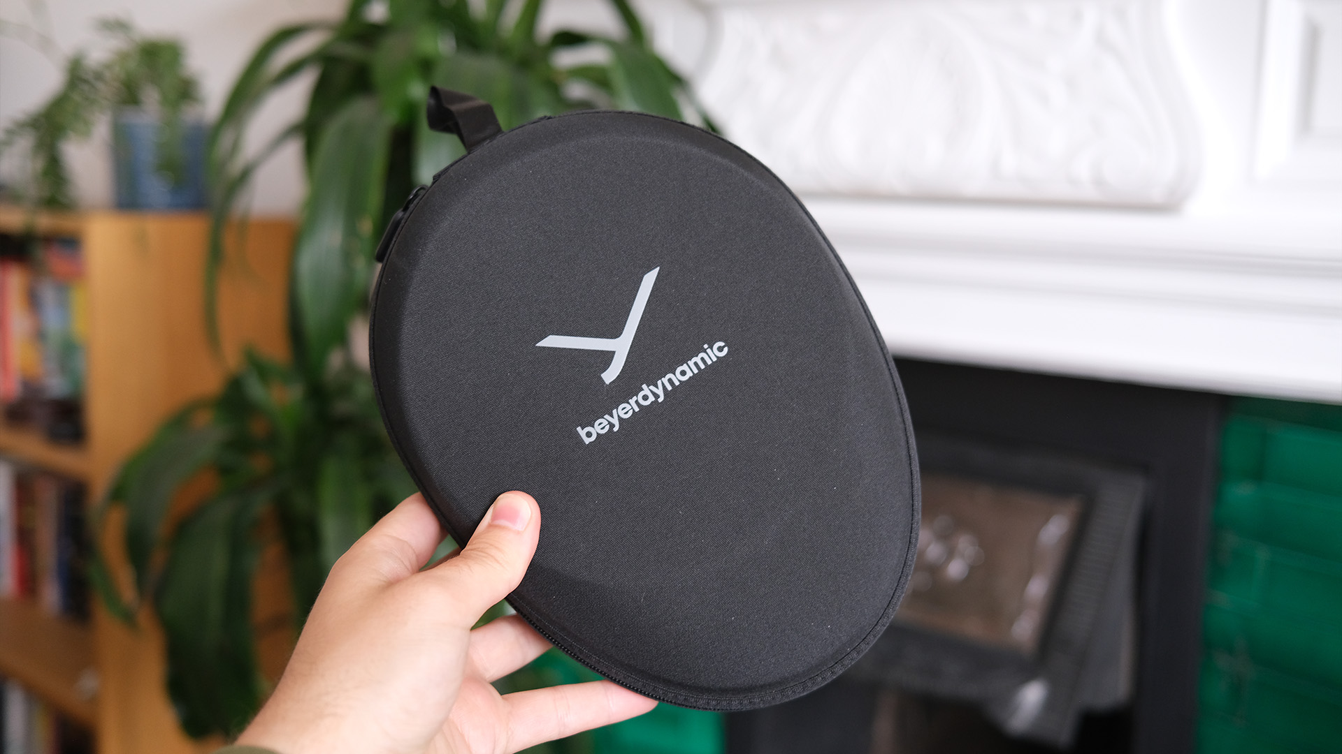 Beyerdynamic Aventho 300 review