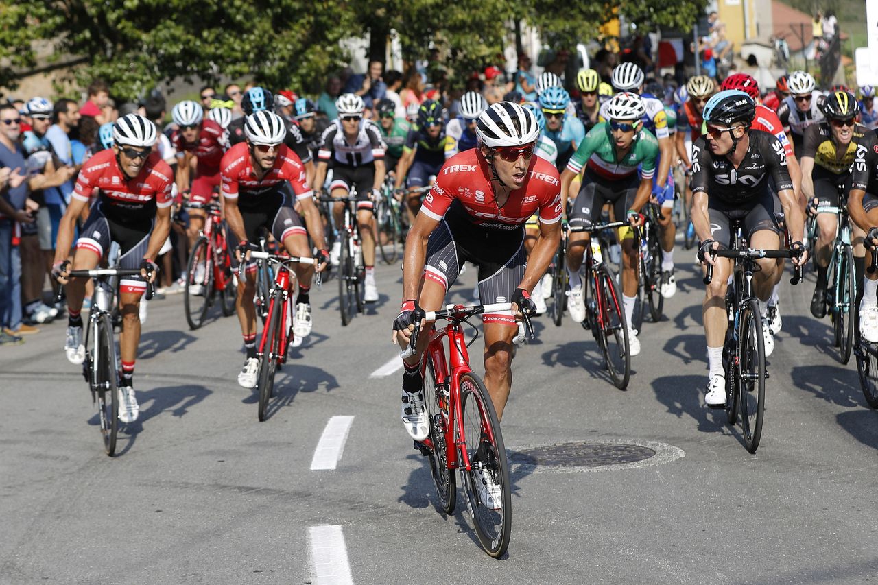 Alberto Contador (Trek-Segafredo) on the attack on stage 19