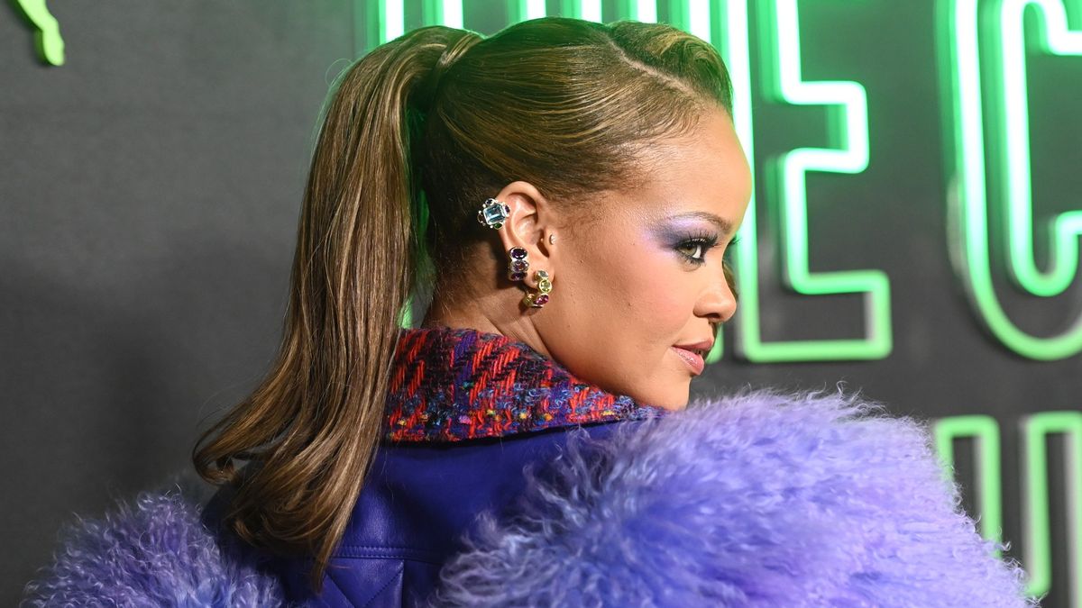 Rihanna Divulges The One Thing She Can’t Do: “So Far, Have Daughters ...