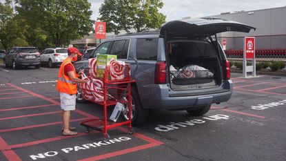Brick-and-Mortar Retailers to Ramp Up Curbside Pickup Options