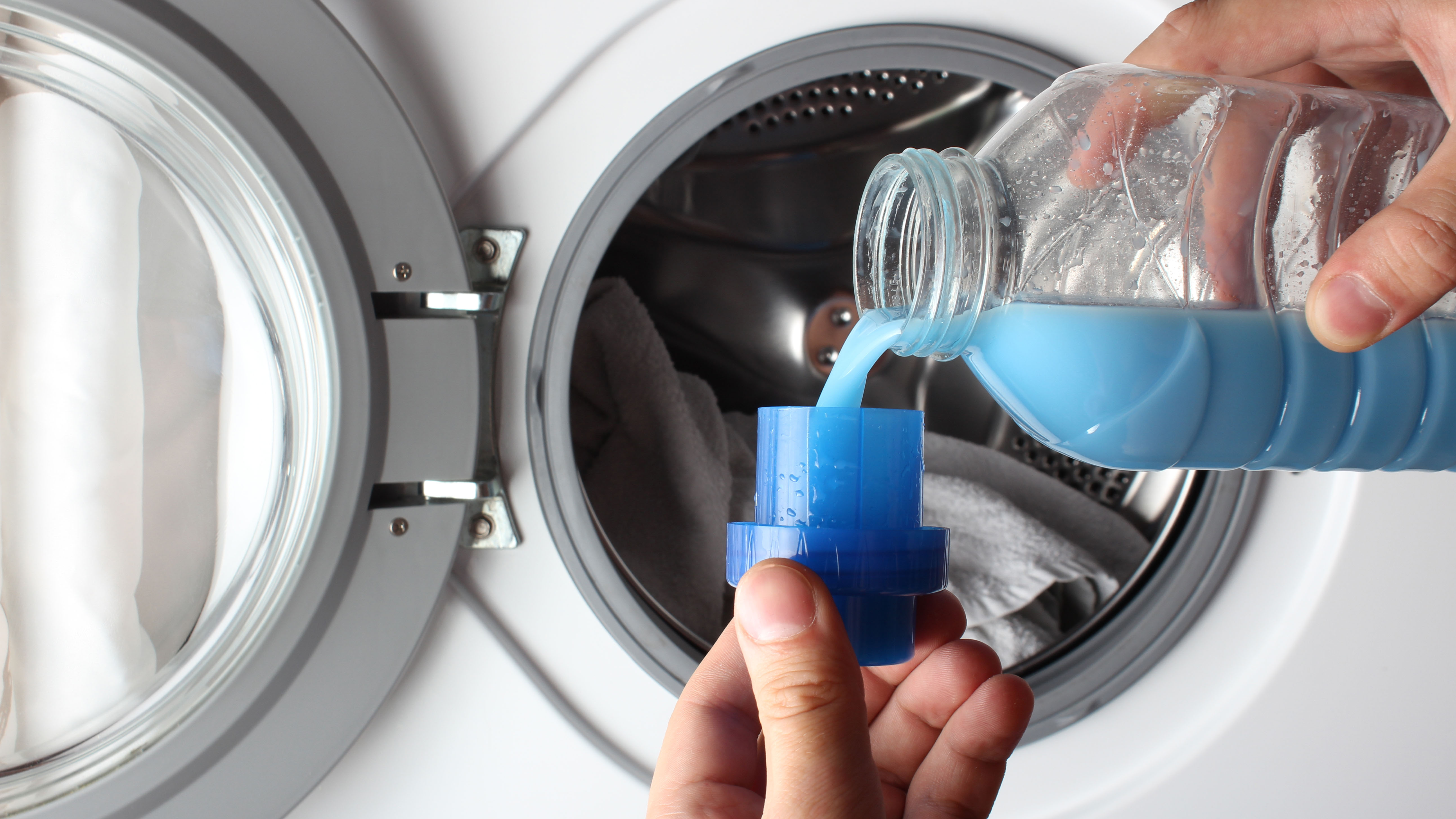 Here’s why fabric softener is bad news for you and your washing machine ...