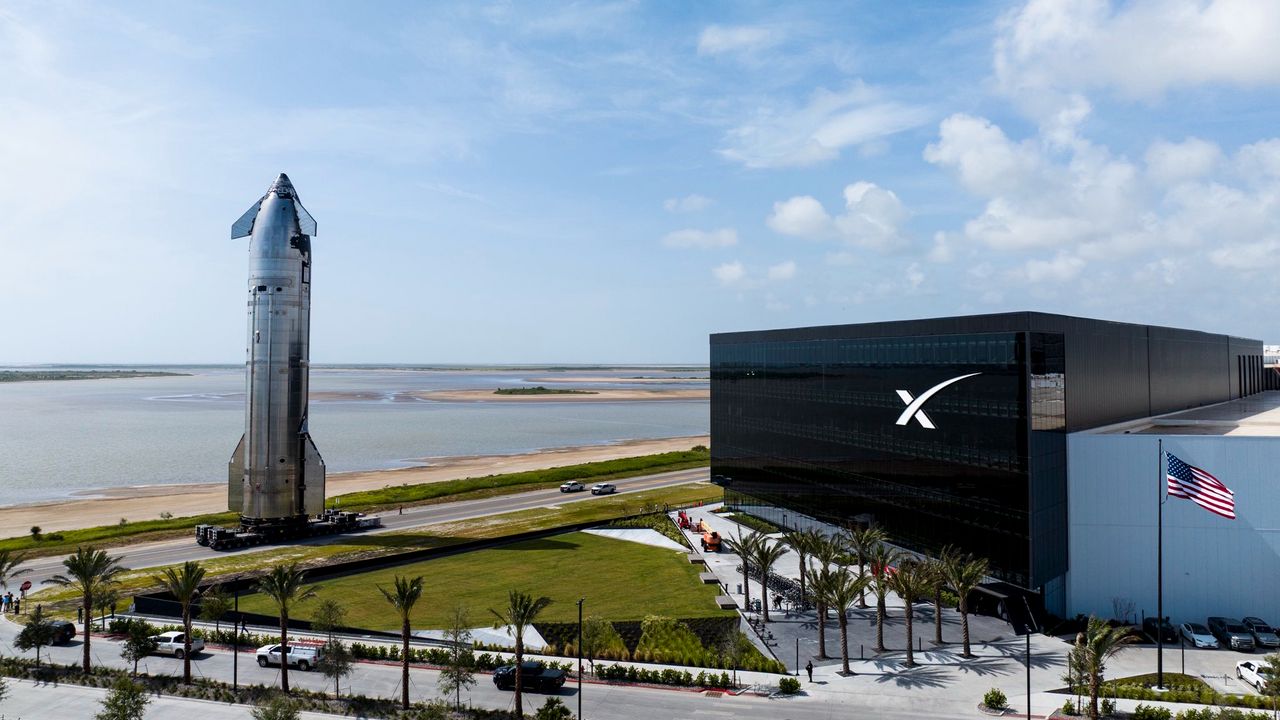 SpaceX moves Starship to launch pad for testing ahead of Flight 10 (photos)