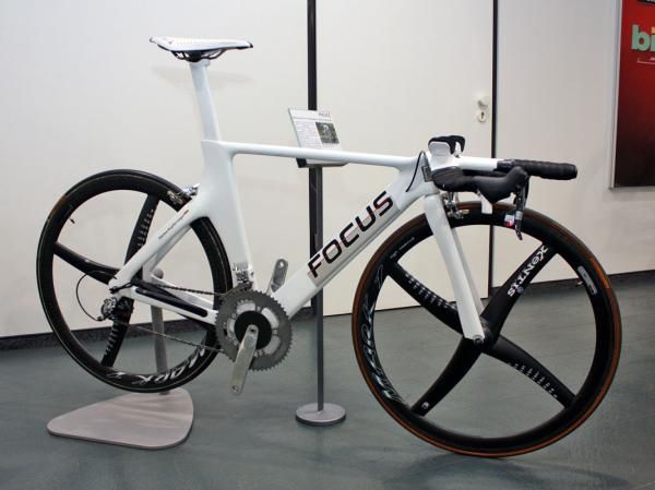 Hanka Kupfernagel's time trial machine is a few years old now but it still looks impressively sleek.
