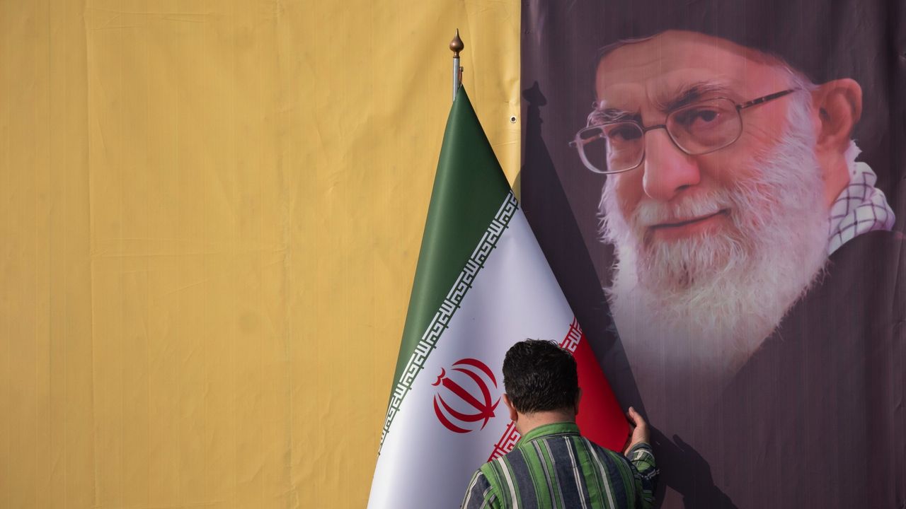 A picture of Iran&#039;s Supreme Leader, Ayatollah Ali Khamenei